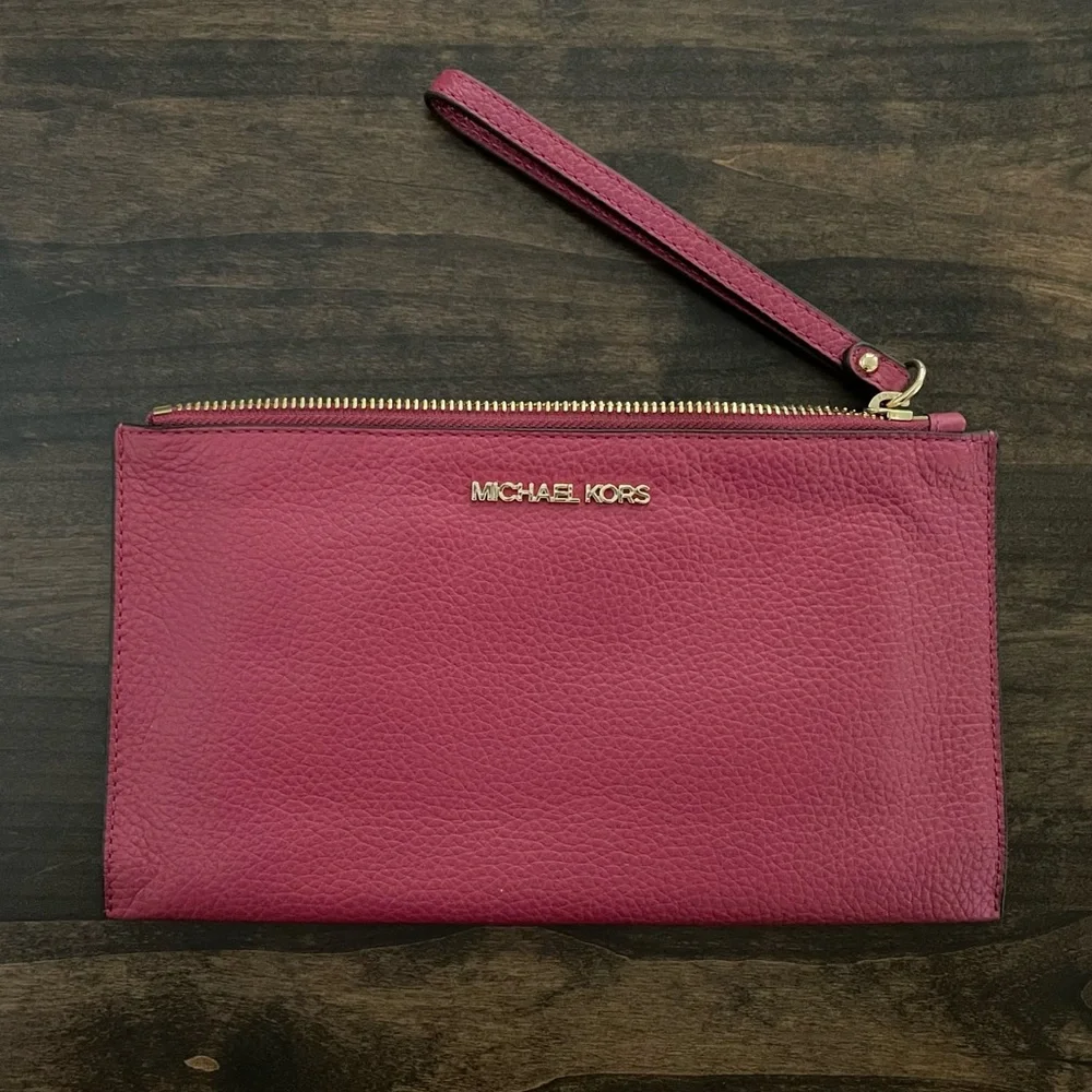 Michael Kors Jet Set Large Pebble Leather Zip Clutch Wristlet